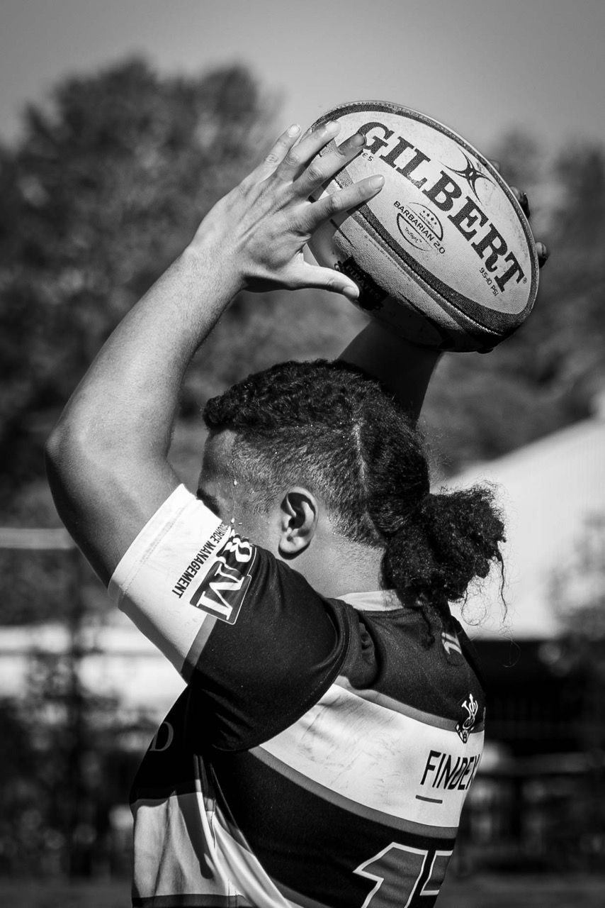 A hooker lines up a lineout throw
